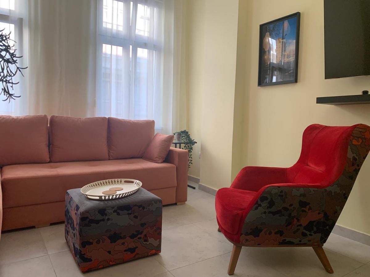 Appartement Sunlit Artist Studio à Belgrade Extérieur photo
